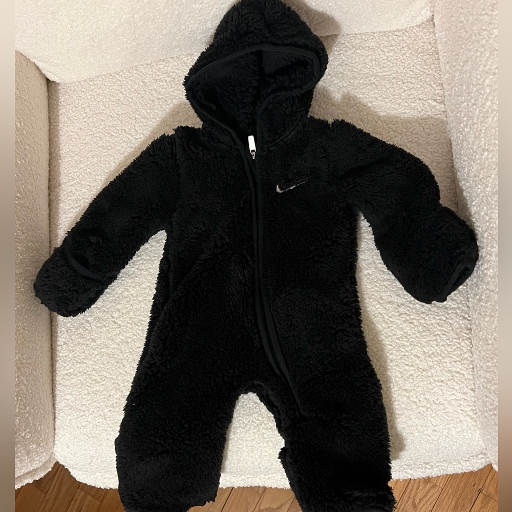 Hooded NIKE Sherpa coverall
